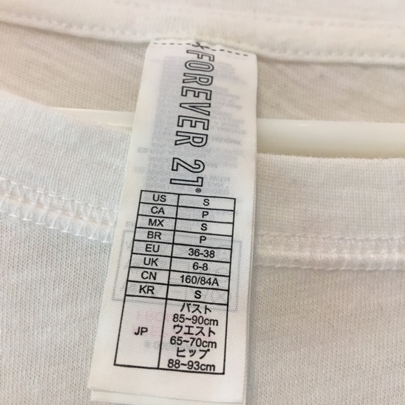 NWOT Forever 21 White Crop Top - Picture 2 of 2